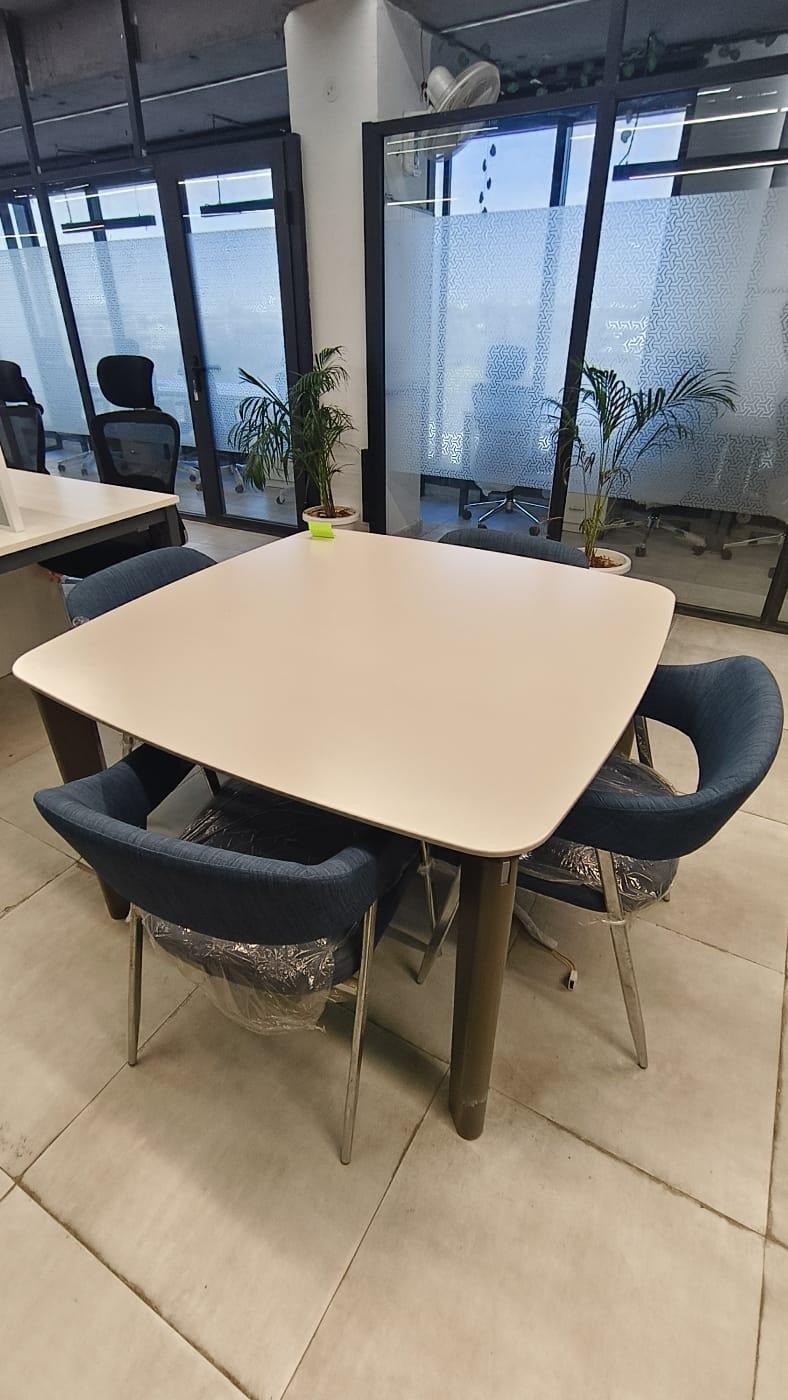 Team collaboration space at WurkZone